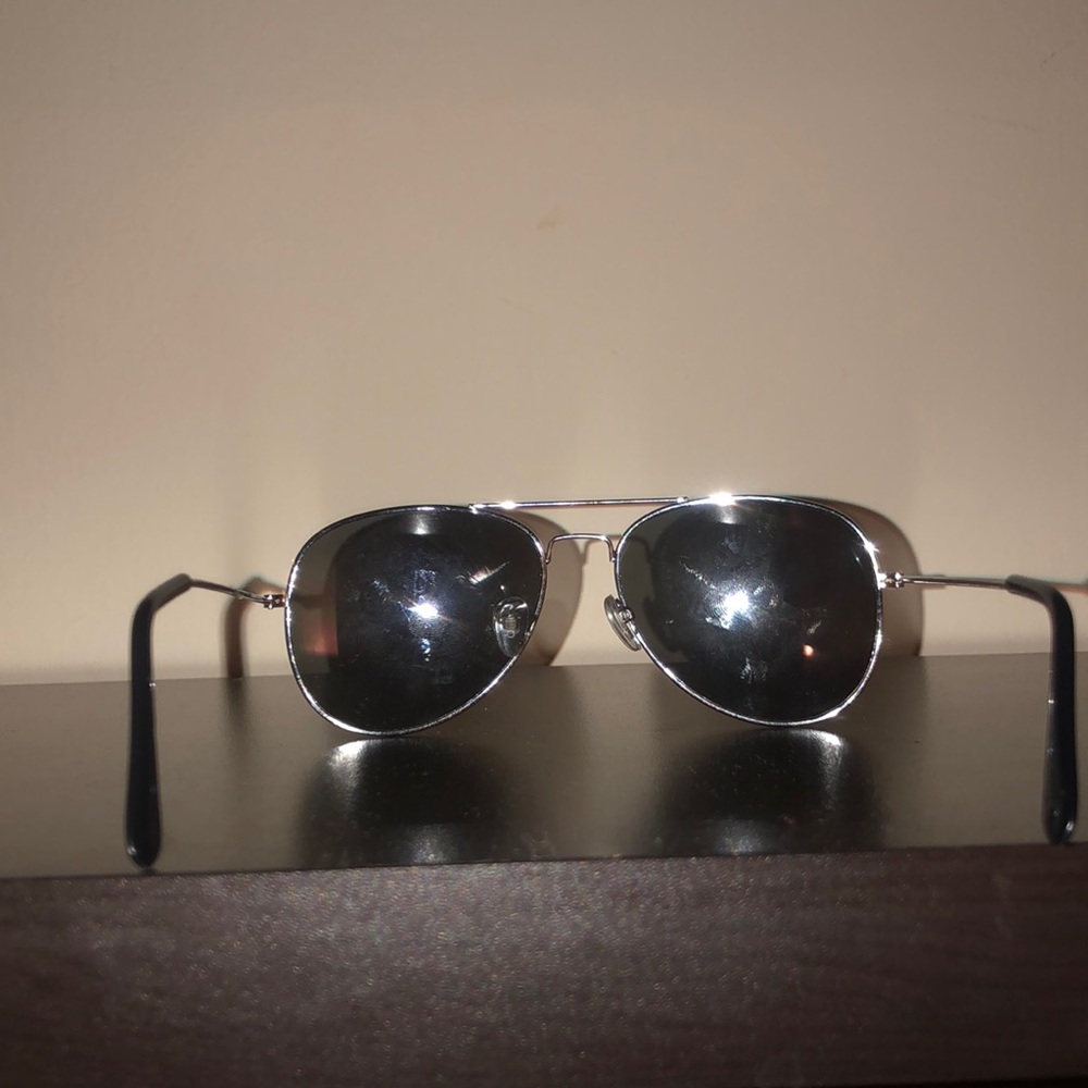 Glasses - Picture 3 of 5